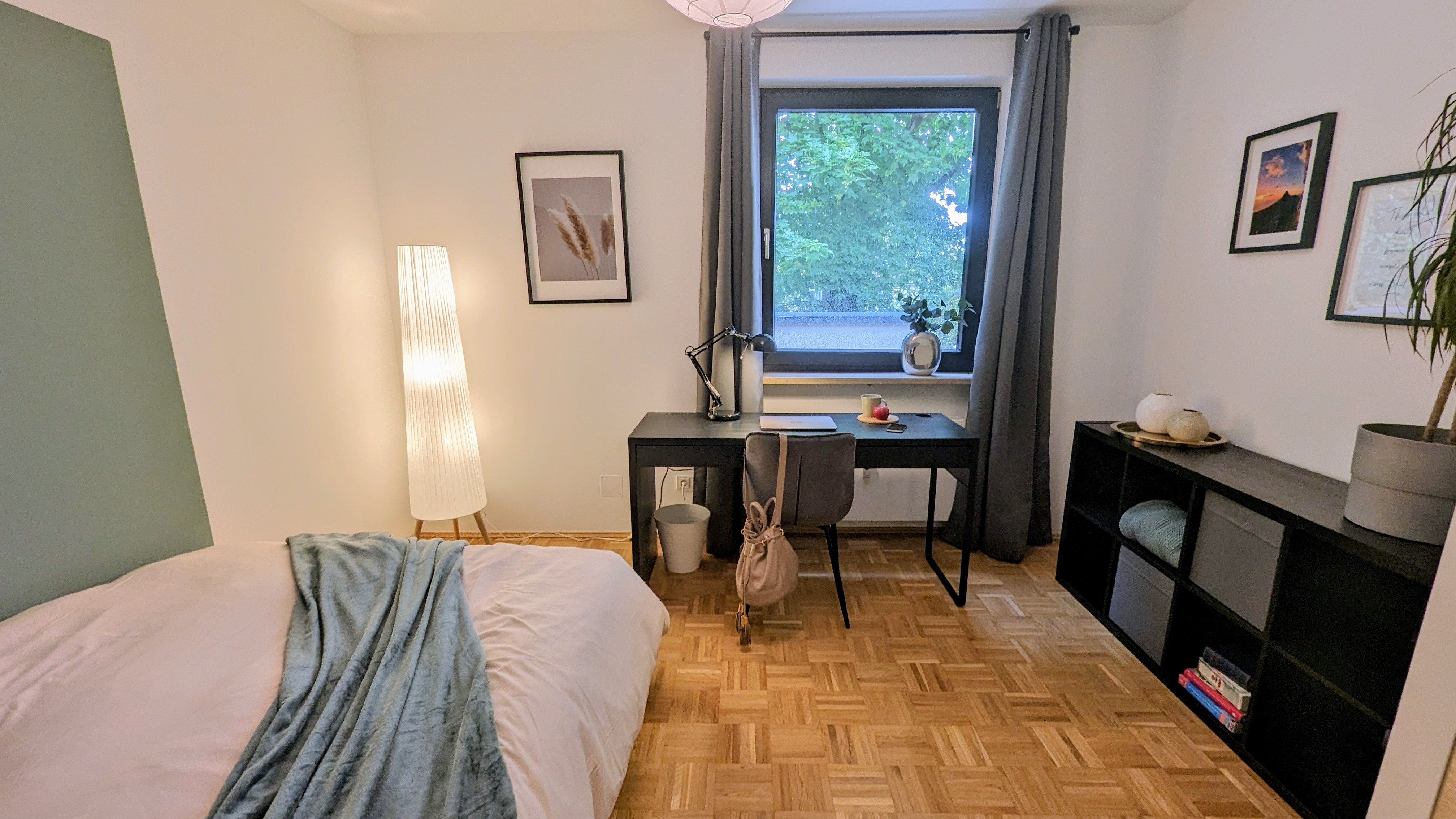 WG Neufeld - PASING WEST! Vibrant neighborhood with PARKS & GREEN SPACES! Modern shopping, culture & excellent PUBLIC TRANSPORT! 5 min to tram, 7 min to main station! · image 1