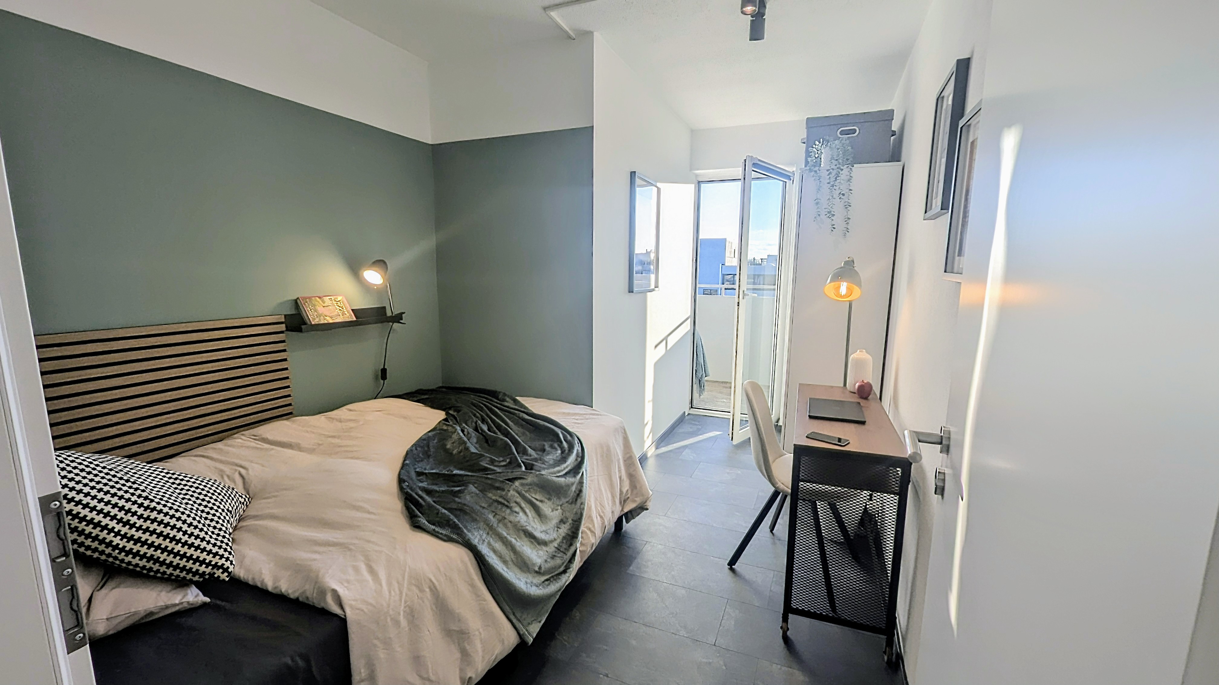 WG Stein Freimann - MODERN & VIBRANT! Nähe BMW CAMPUS, U6 Kieferngarten 6 min, HBF 20 min! Englischer Garten & Olympiapark vor der Tür! FULLY FURNISHED & STYLISH! · image 1