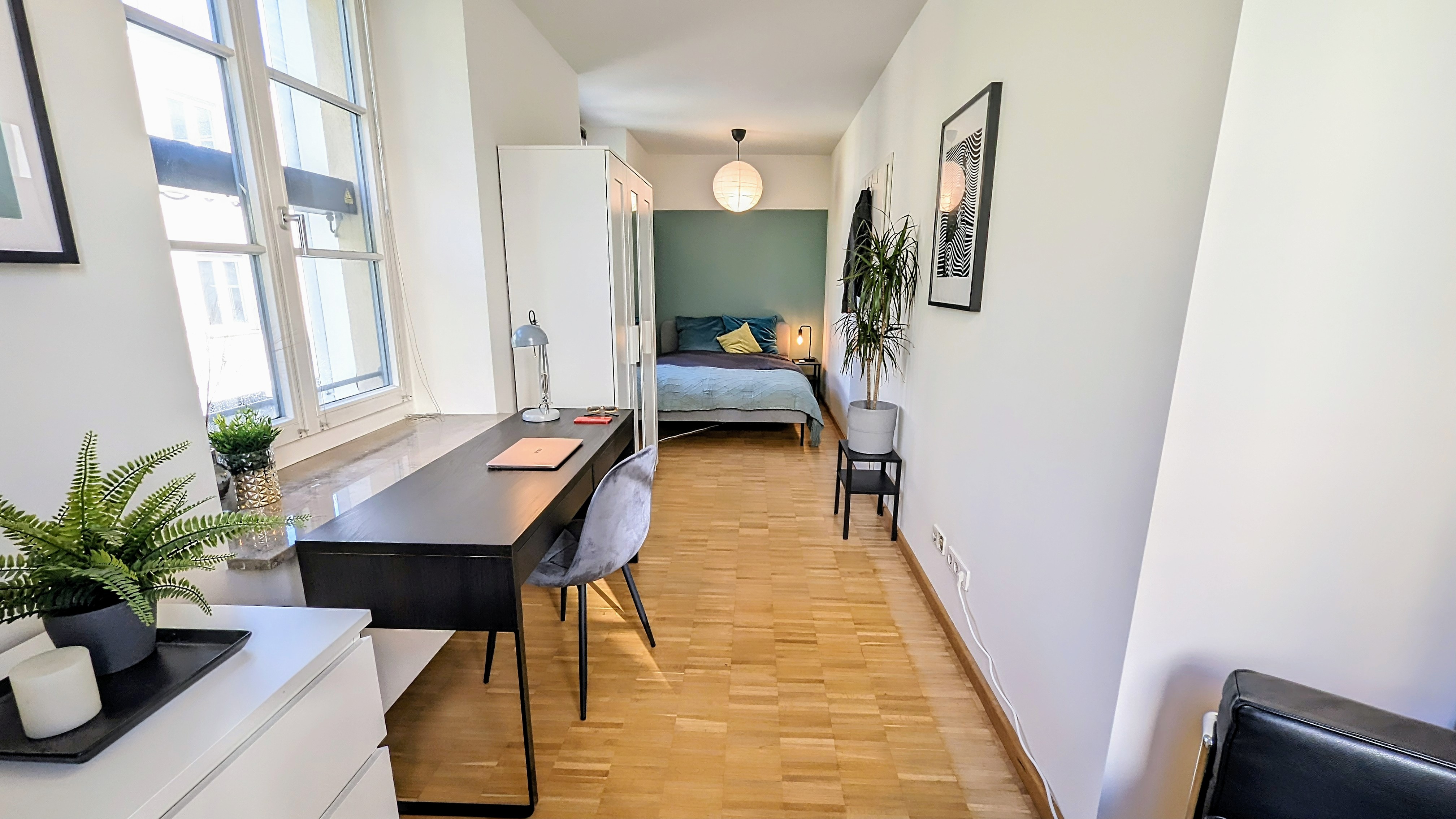 König 2 - PRIME LOCATION am Königsplatz! KUNSTMUSEEN, Englischer Garten & TOP Infrastruktur! U-Bahn 2 Min, HBF 7 Min! Modern & stylish furnished room in Maxvorstadt! · image 1