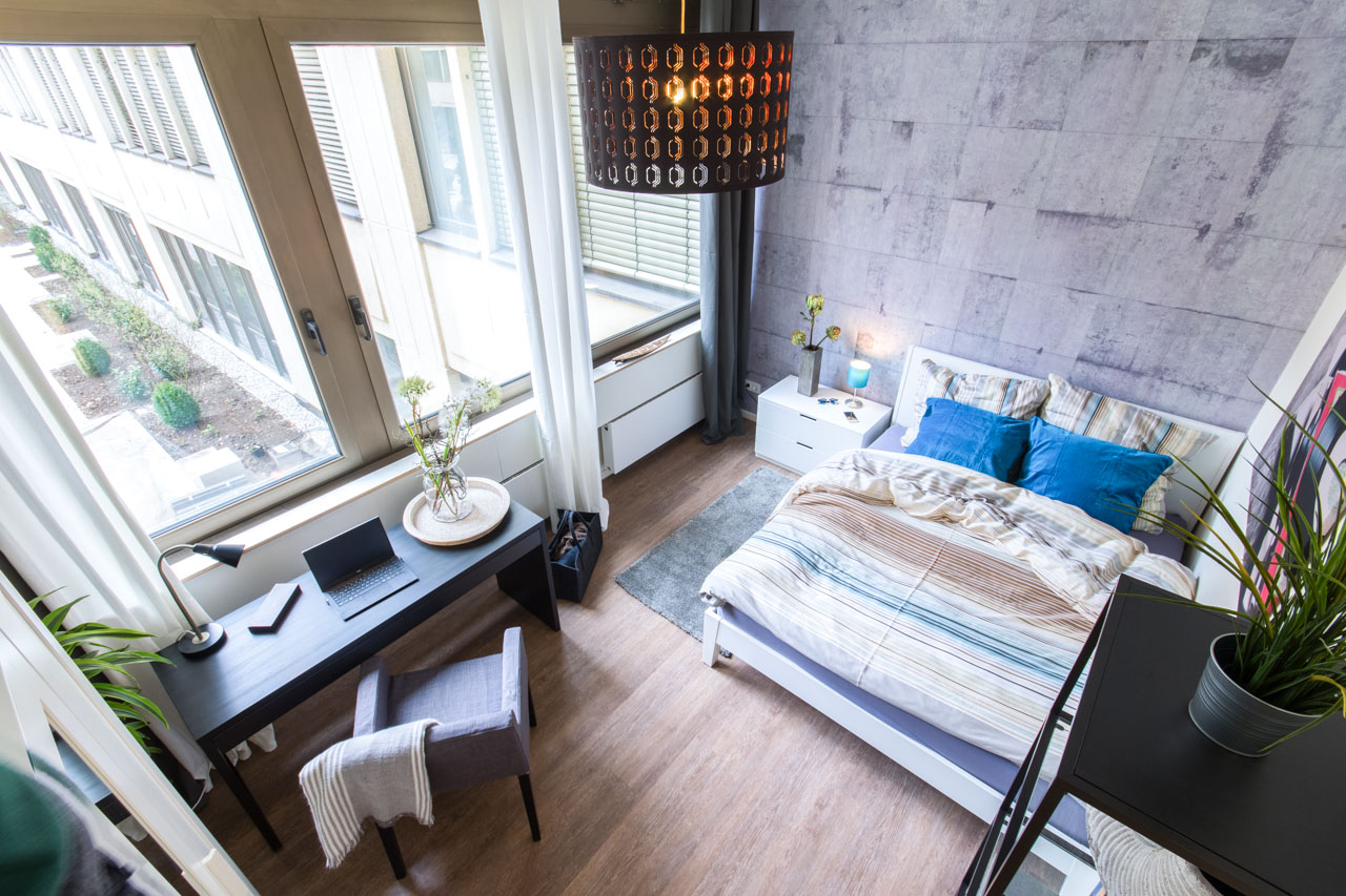 WG Bogenhausen Elegance - PREMIUM location near Isar & Maximiliansanlagen! Furnished room in exclusive villa district, 10 min to tram, 21 min to main station. Museums, parks & Michelin restaurants nearby! Modern living in Munich's most sophisticated neighborhood! · image 1