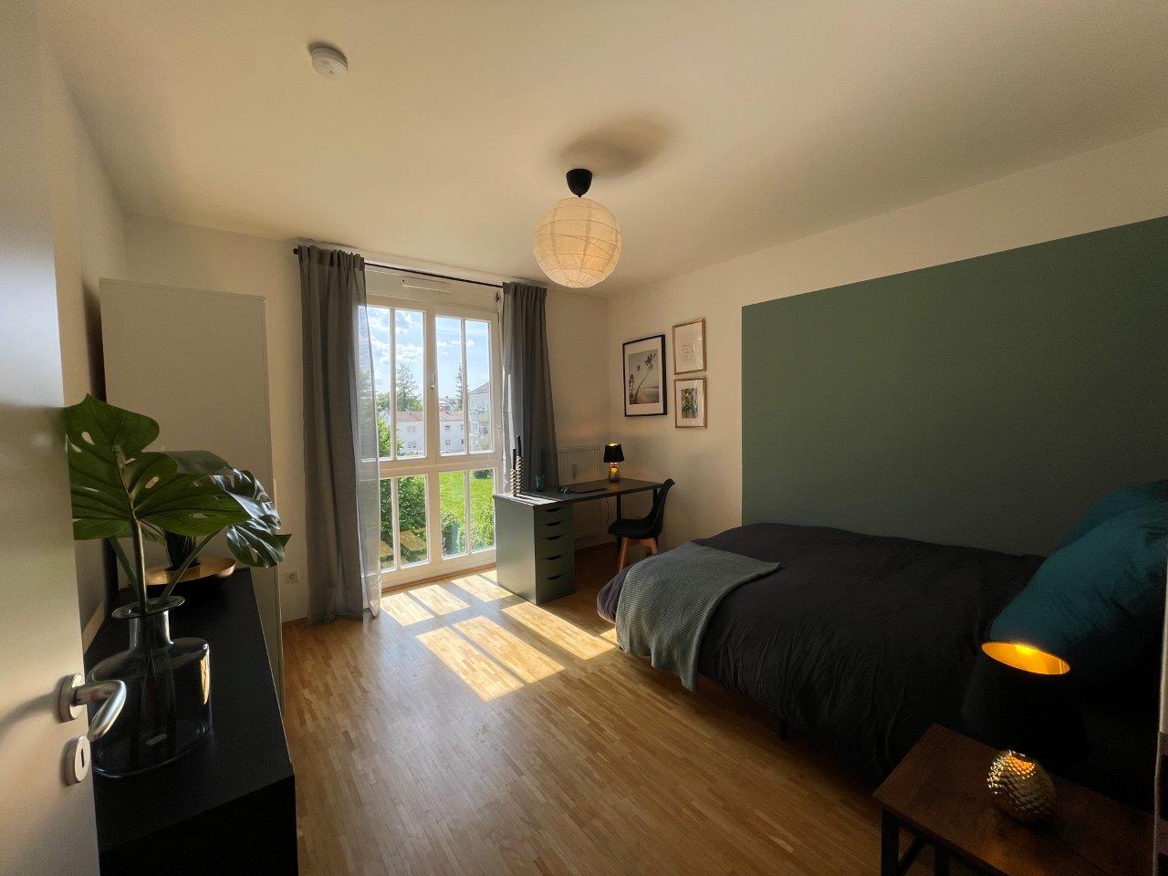 *Ronny1* Möbliertes Zimmer in 4er WG frei mit Balkon!!!/// möbliertes Zimmer!!** room in a 4 people coliving! Balconyaccess!! · image 1