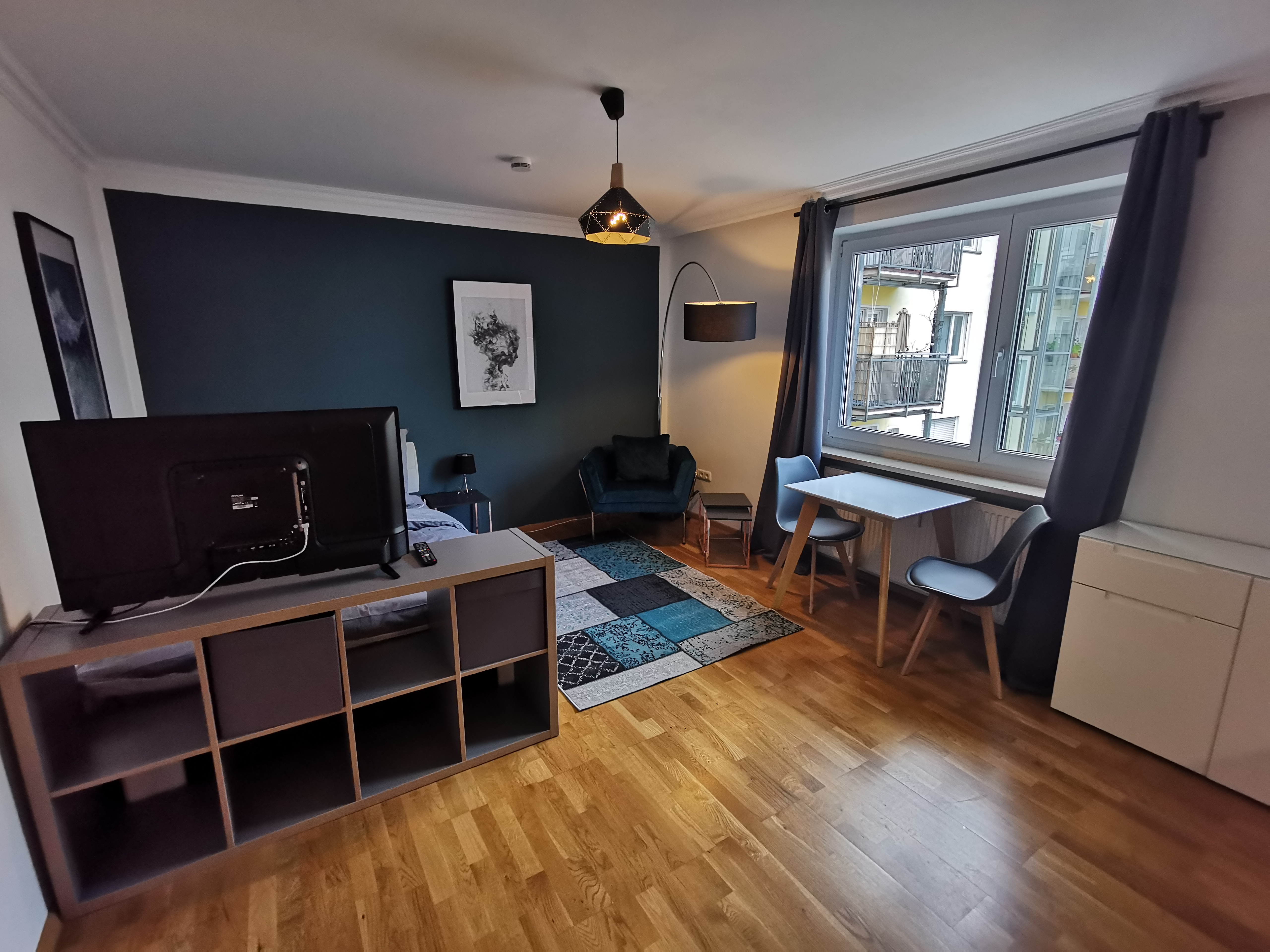 RM26 LEHEL - PREMIUM location at MUSEUMSMEILE! Englischer Garten & Friedensengel nearby! U-Bahn 6 min, HBF 15 min! STYLISH & CENTRAL! Exclusive neighborhood, top quality of life! · image 1